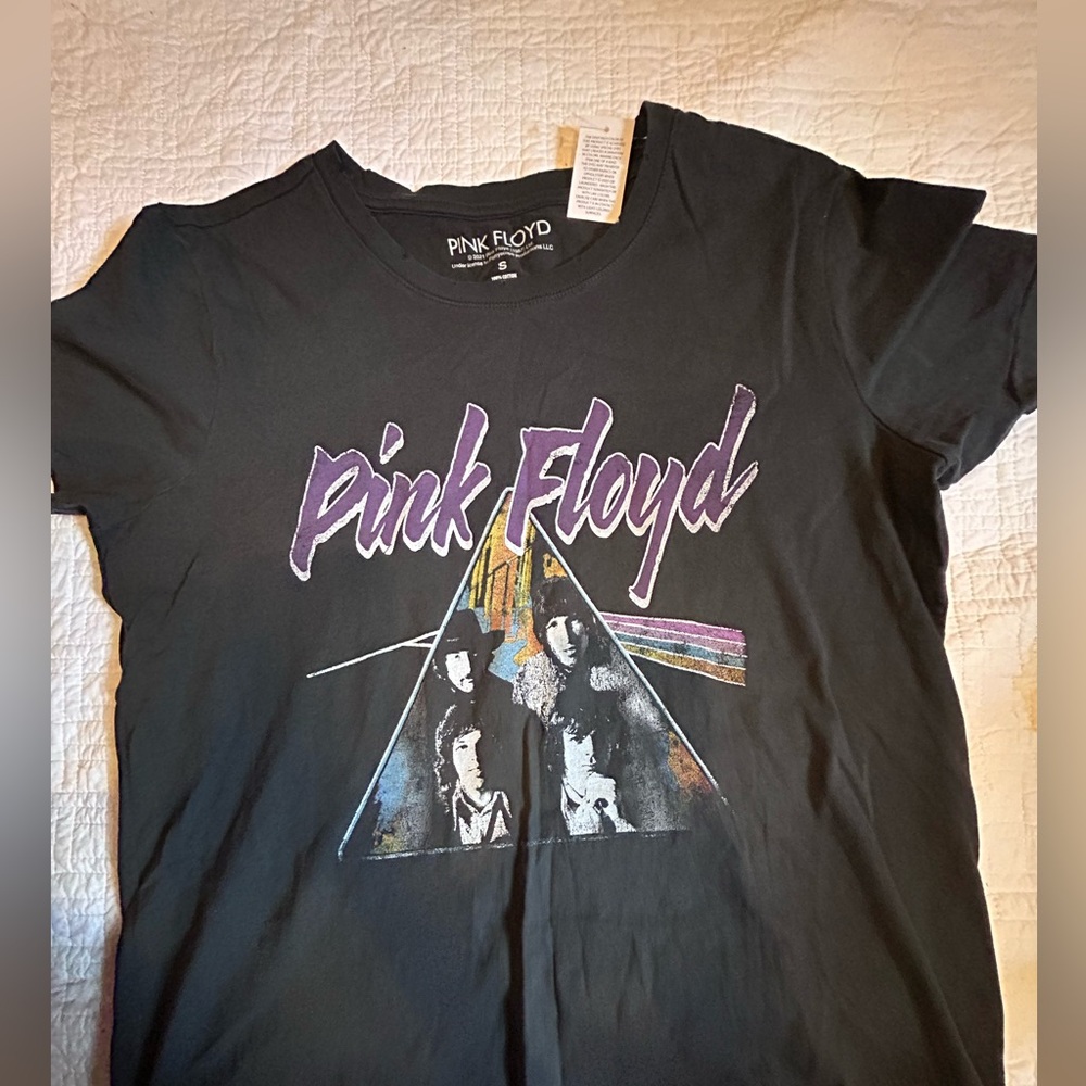 NWT Pink Floyd T-shirt size small